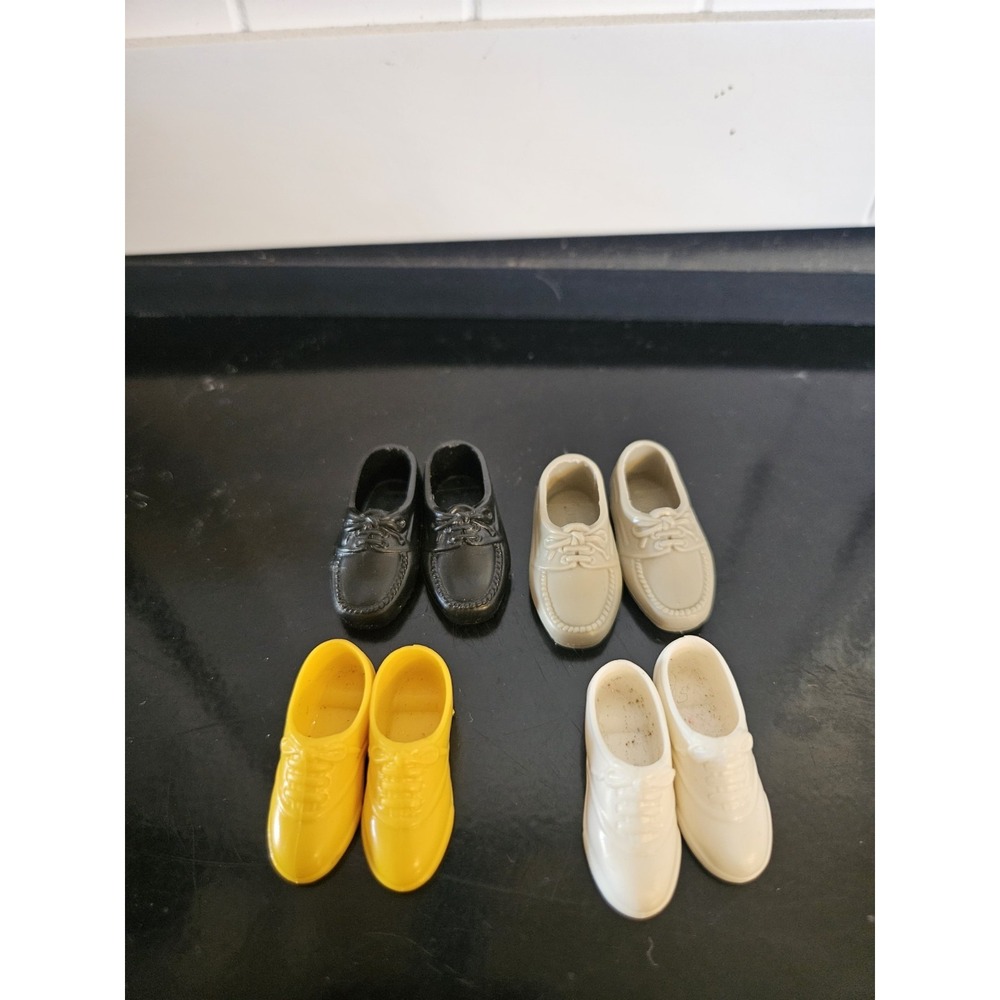 Lot Of 4 Pairs Of Flats China‎ Made Vintage Barbie Shoes
